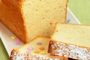 CAKE MOELLEUX AU YAOURT SANS ŒUF